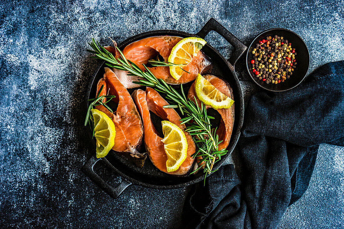 Salmon steaks with lemon and rosemary (ready to cook)