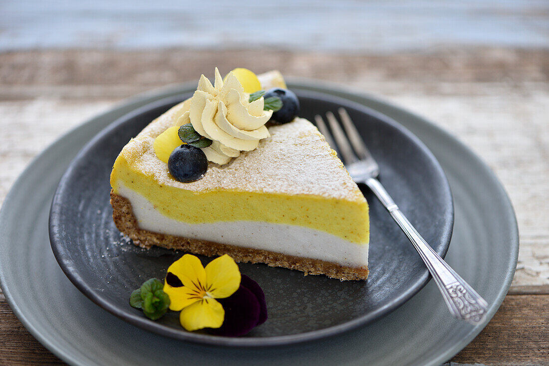 Vegan two-tone lemon cheesecake