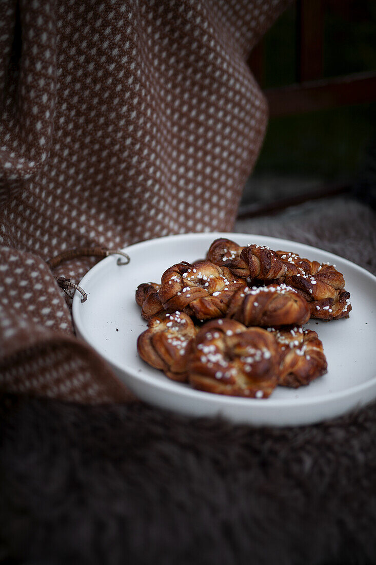 Kanelbullar (Swedish cinnamon rolls)