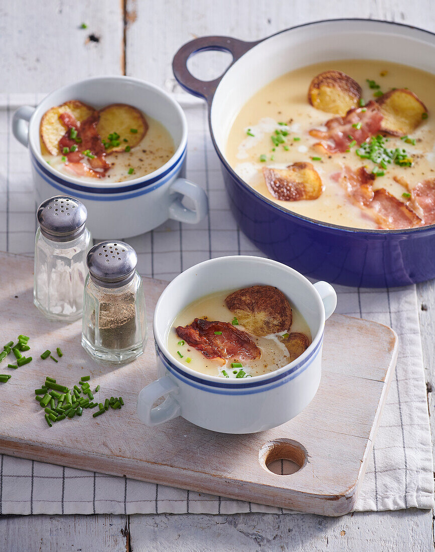 Creamy potato soup with bacon and leeks