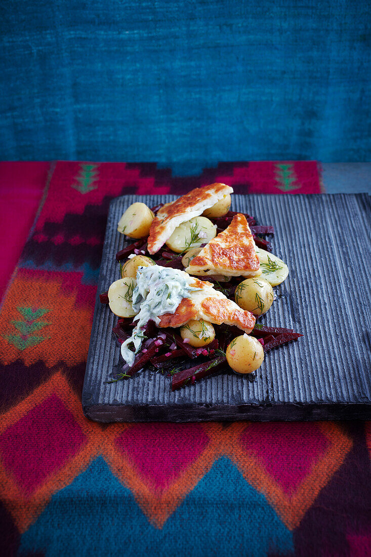 Halloumi with dill potatoes and beet