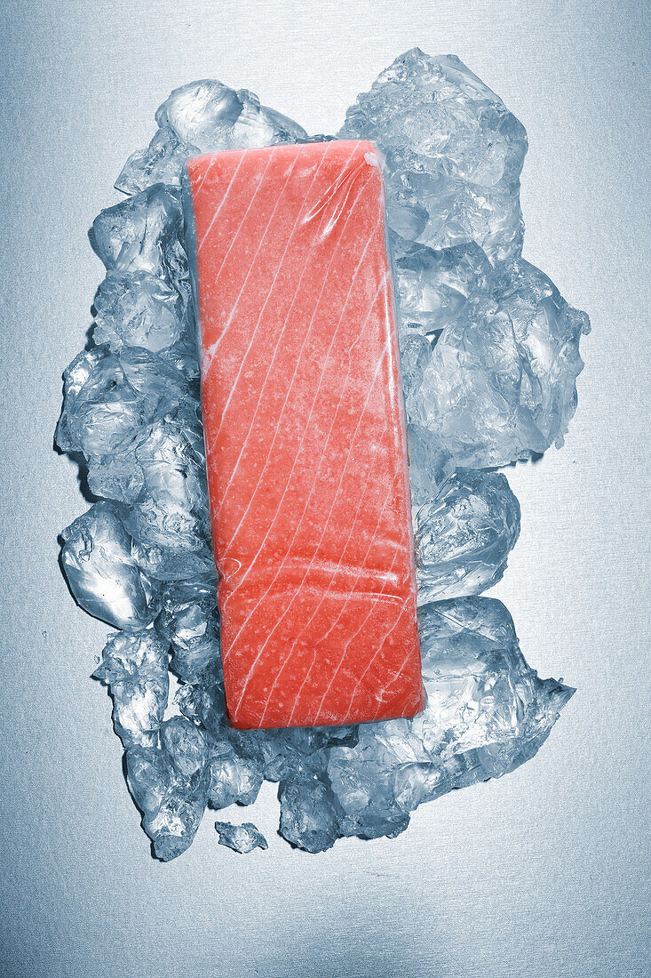Vegan tuna substitute on ice cubes