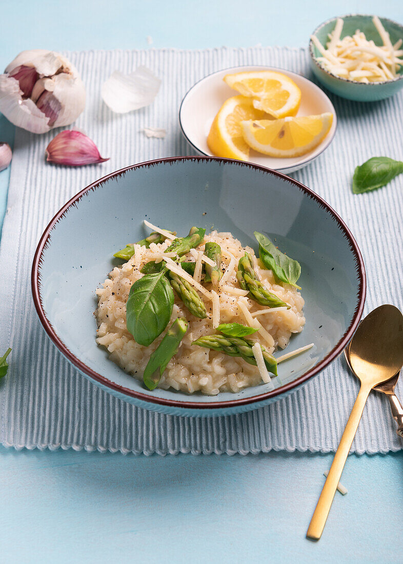 Vegan asparagus risotto