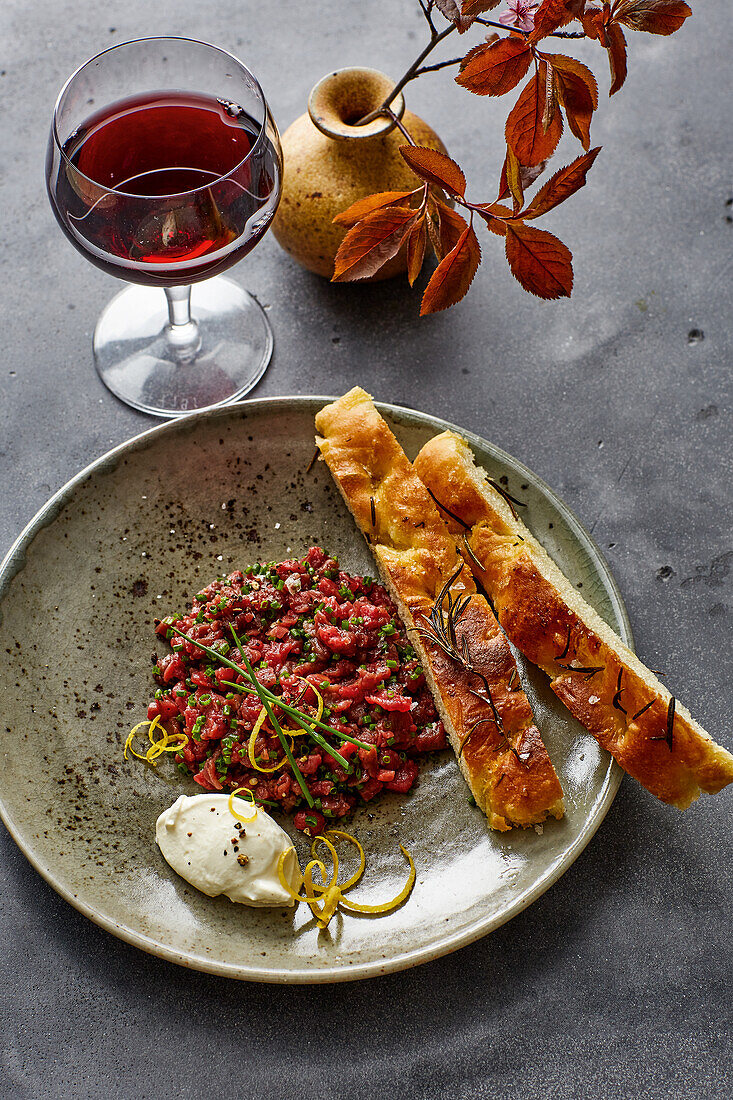 Beef tartar with focaccia