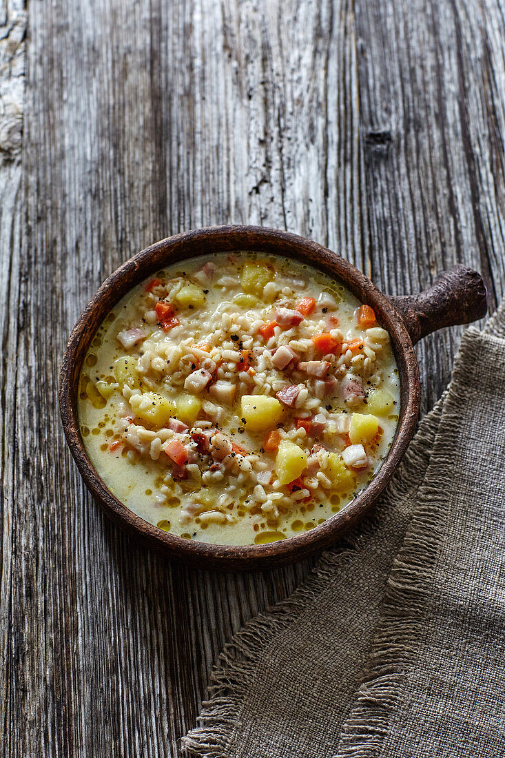 Minestra d'orzo (barley soup from Northern Italy)