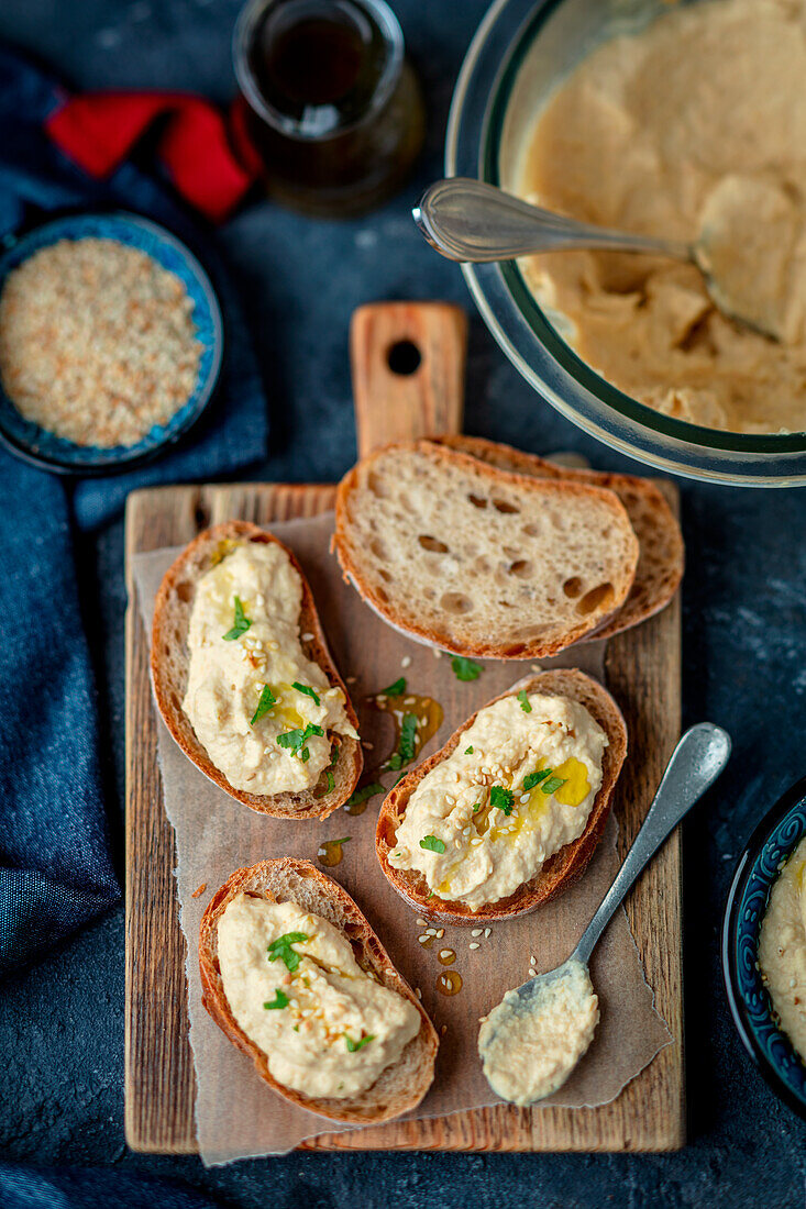 Bread with hummus