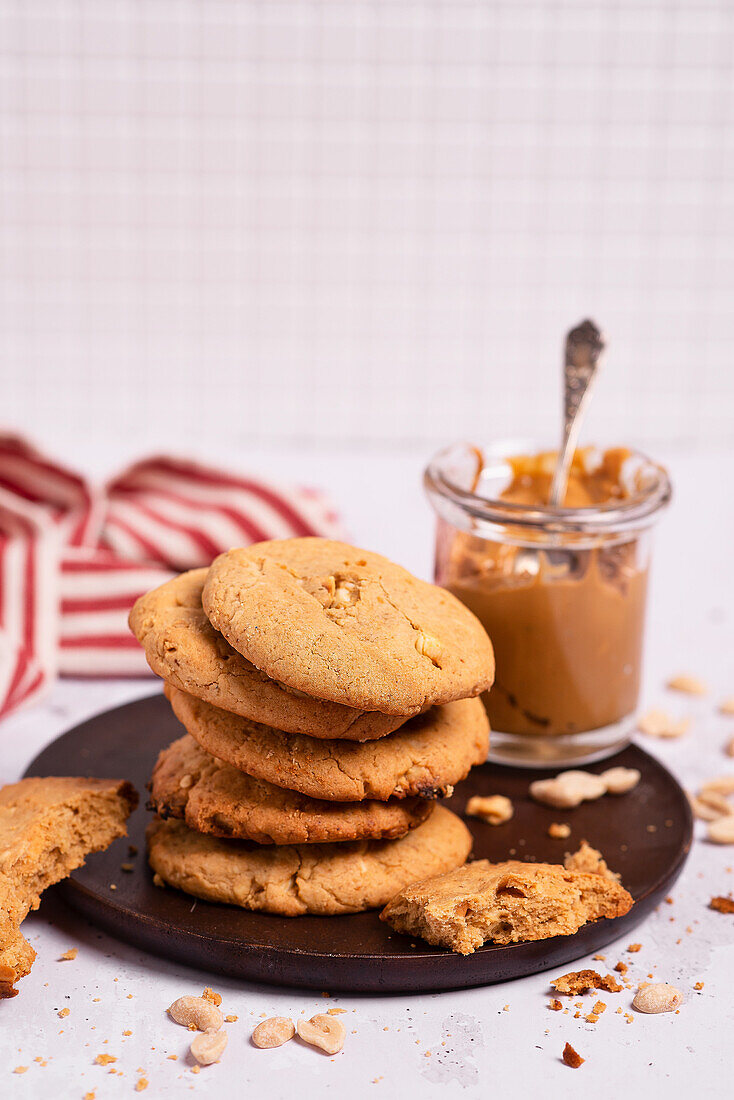 Shortbread cookies with peanut butter