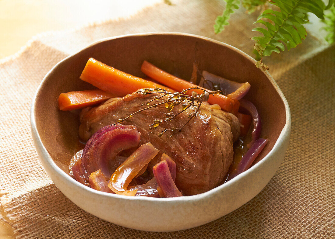 Schweinefilet mit eingelegtem Gemüse