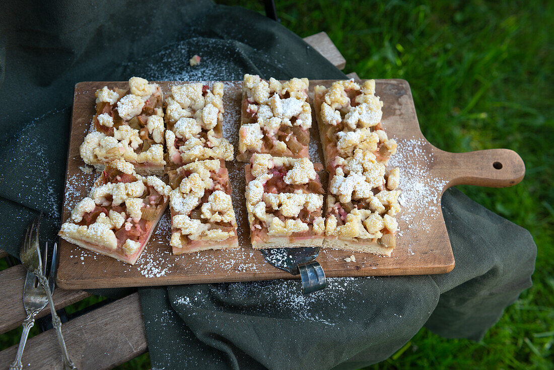 Vegan rhubarb crumble cake from the tray