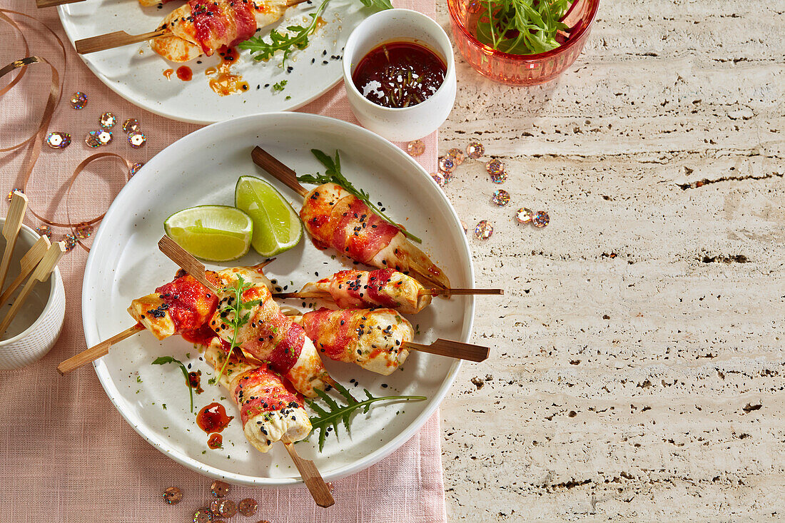 Mini chicken skewers with Sriracha sauce