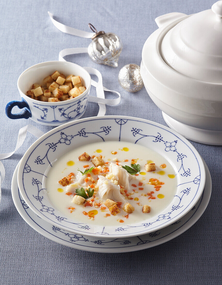 Fish soup with white wine and croutons