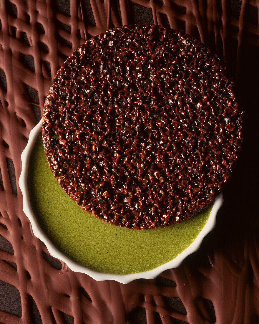 Pistazien-Creme-Brulee mit Schokoladenkrokant