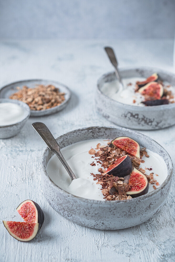 Yogurt with granola and figs