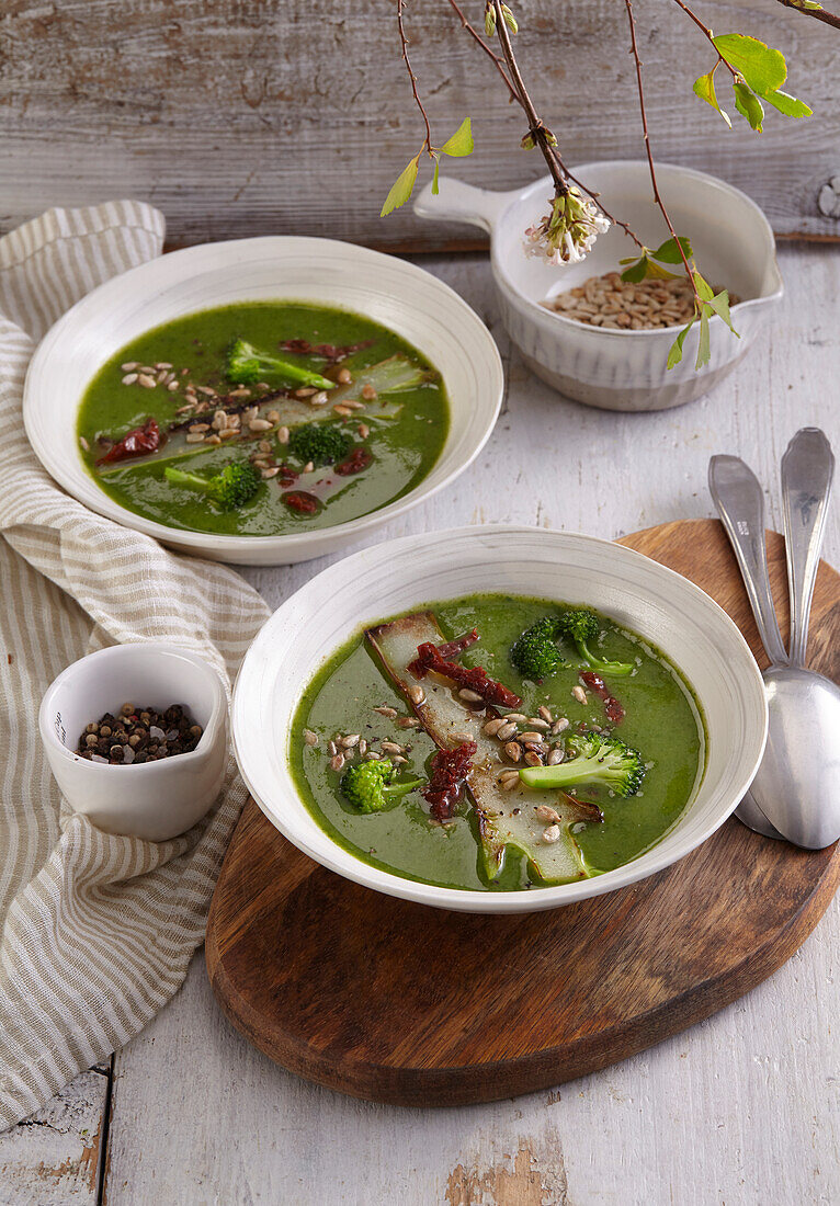 Creamy broccoli soup