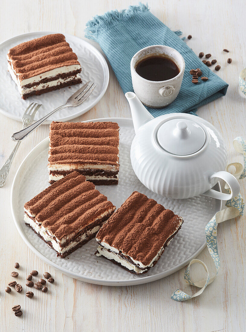 Tiramisu slices