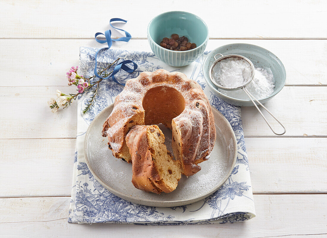 Bundt cake with rum