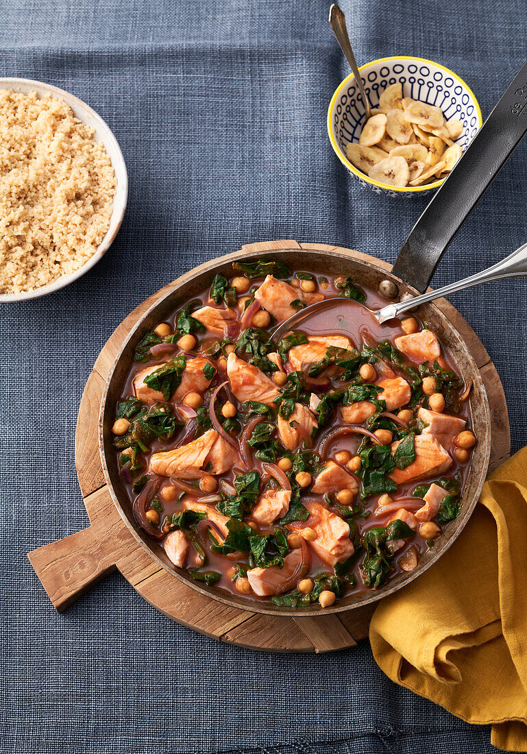 Salmon fillets with spinach and chickpeas