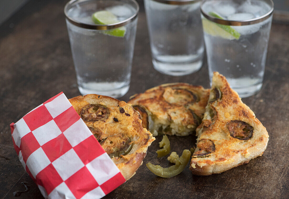 Gegrillter Käsetoast mit Jalapeno