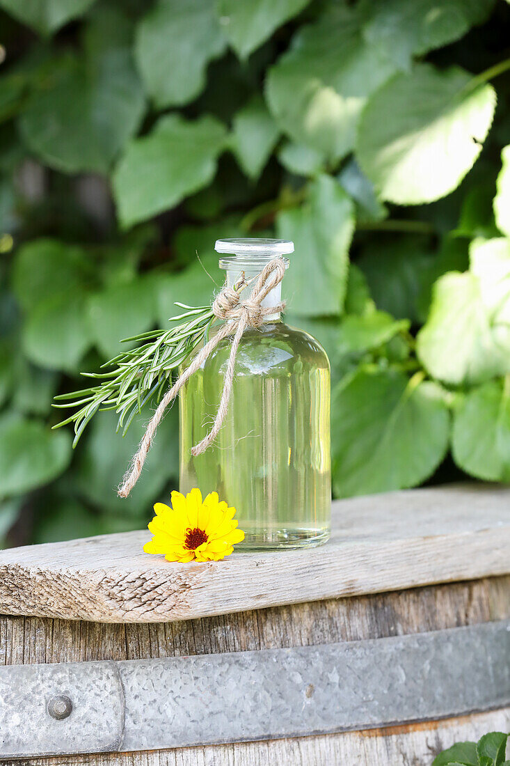 Calendula-rosemary facial tonic