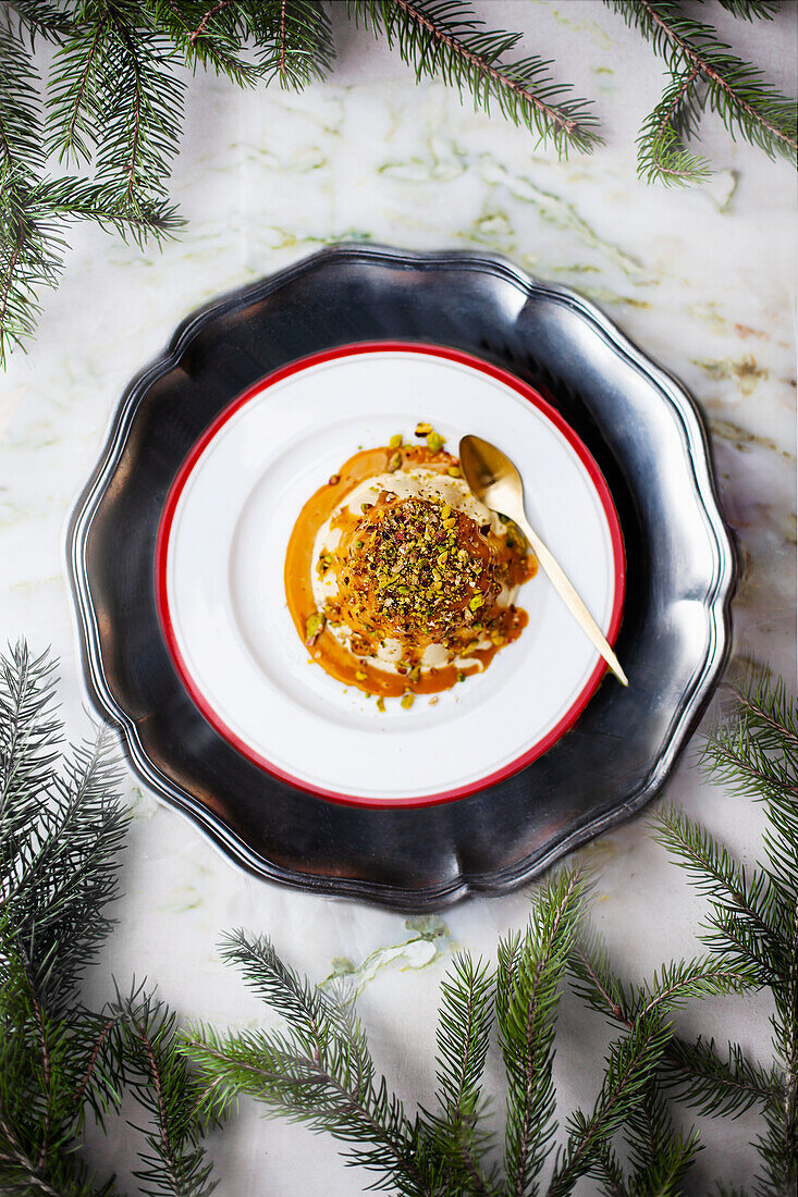 Panna cotta with pistachios and caramel sauce