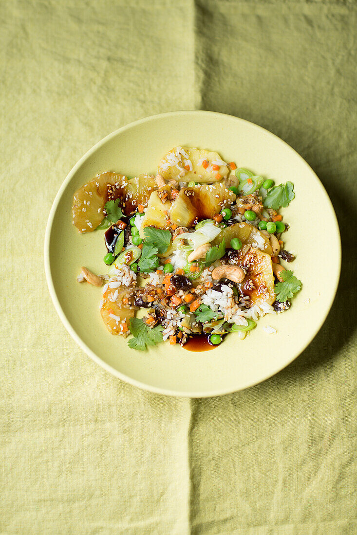 Vegan pineapple salad with cashews