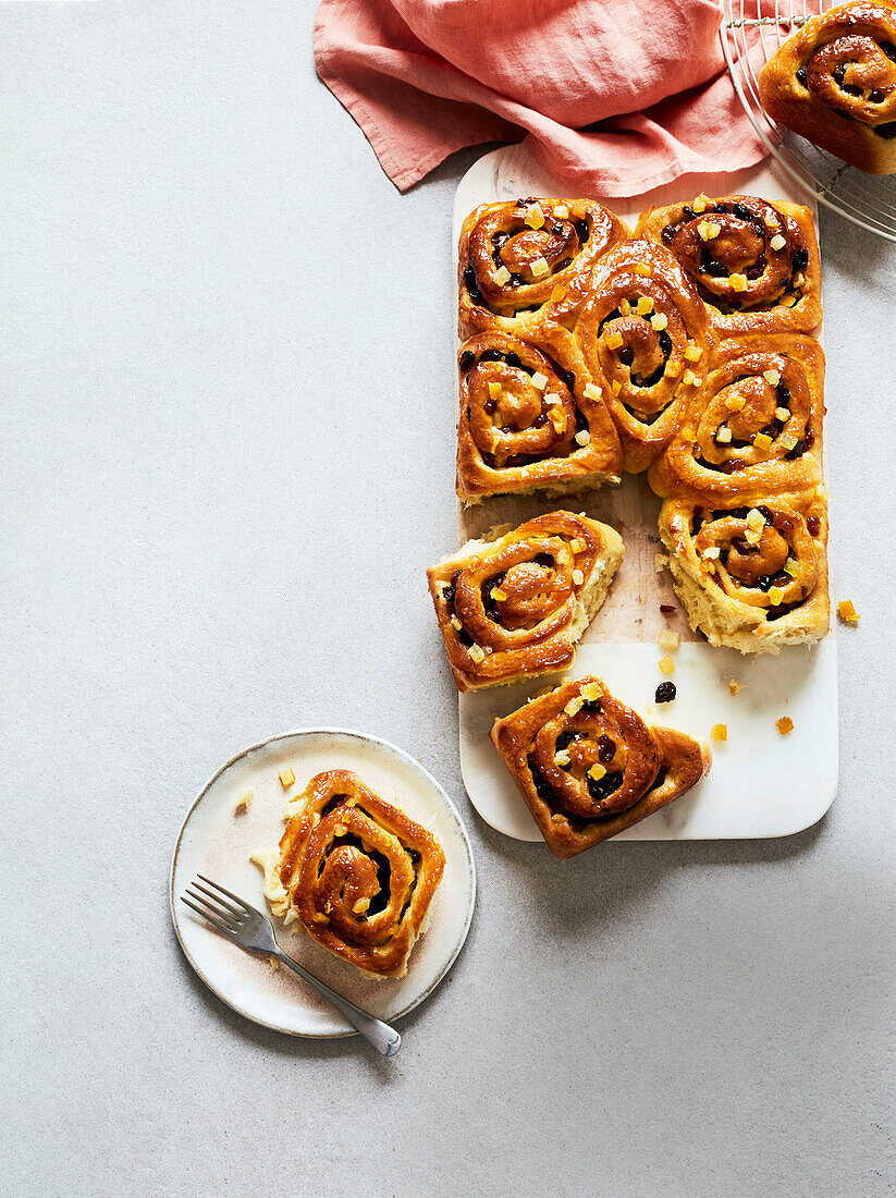 Citrussy chelsea buns