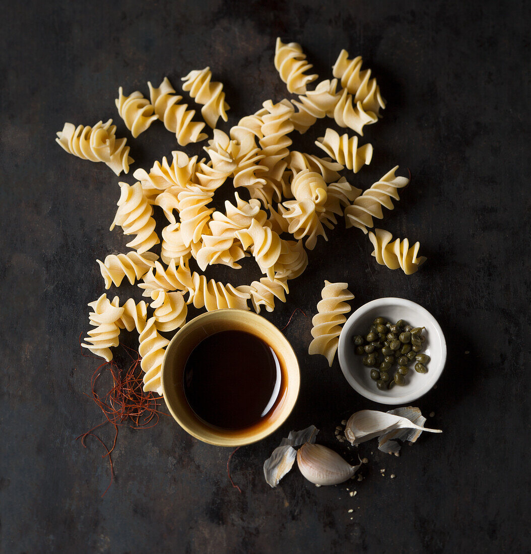 Ingredients for vegan Rotini with black olive oil