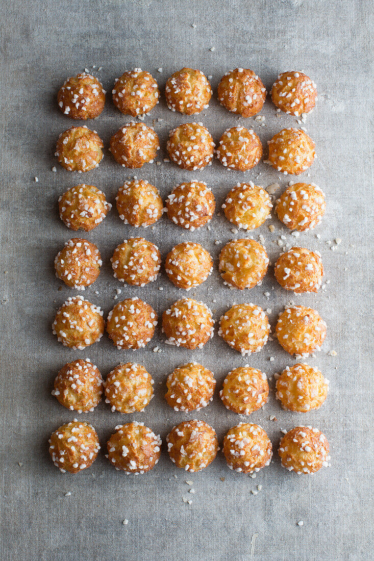 Chouquettes (Windbeutel mit Hagelzucker, Frankreich)