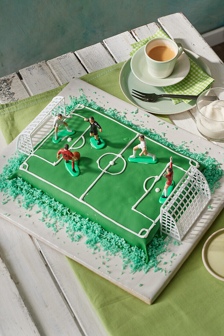 Soccer cake in the shape of a field