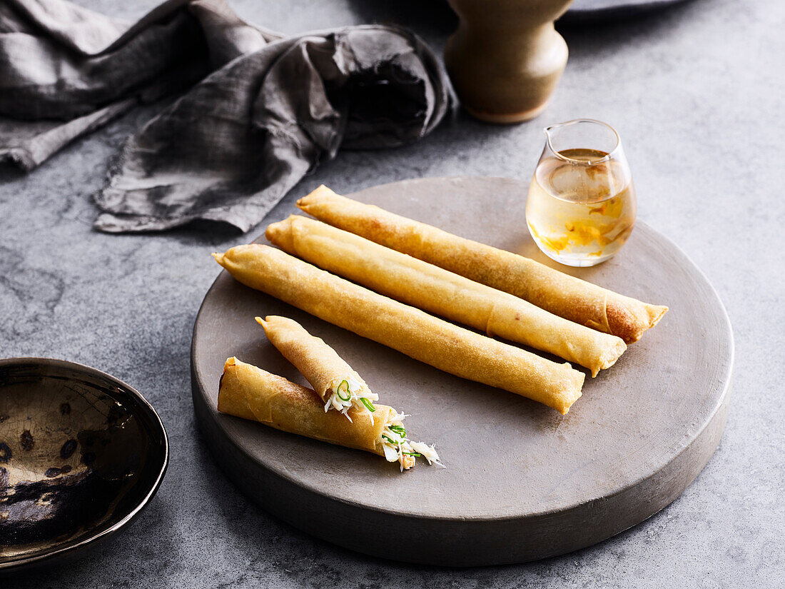 Por Pia Bpu - crab spring rolls