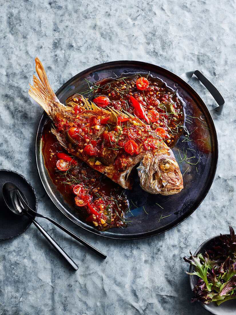Bpla Raadt Prink - Fried whole snapper with sweet chilli sauce (Thailand)