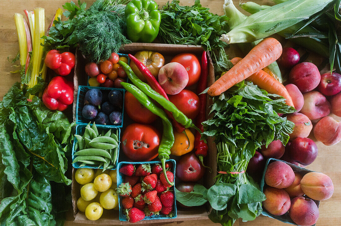 Gemüse und Obst vom Bauernmarkt