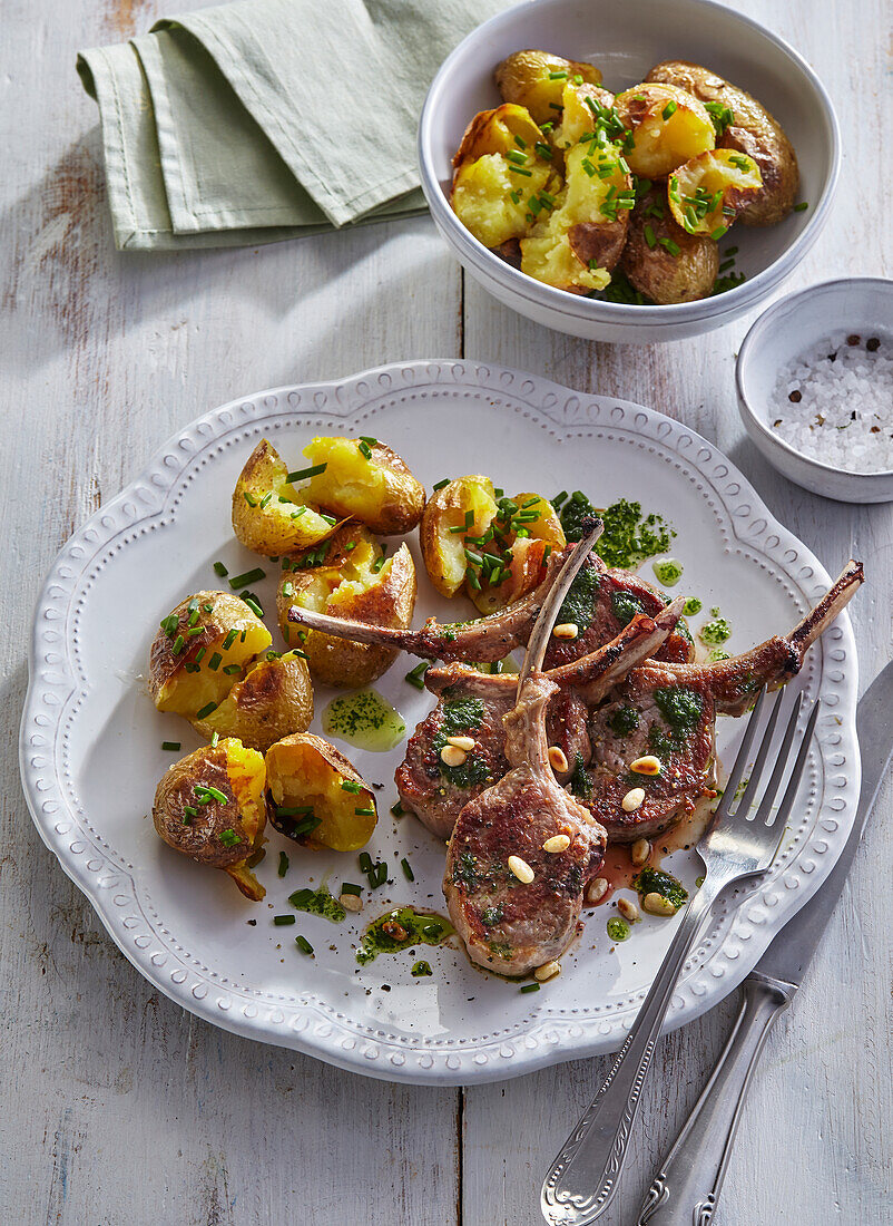 Lammkoteletts mit Bärlauchpesto