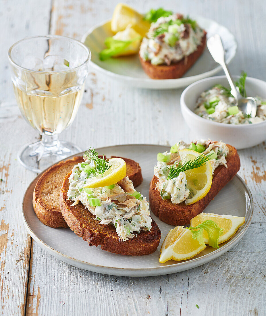 Smoked mackerel paté