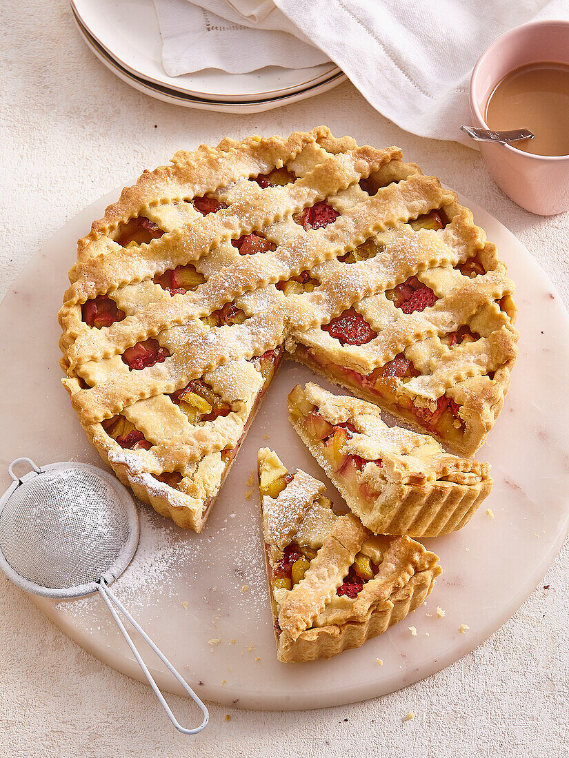 Vegan lattice fruit pie