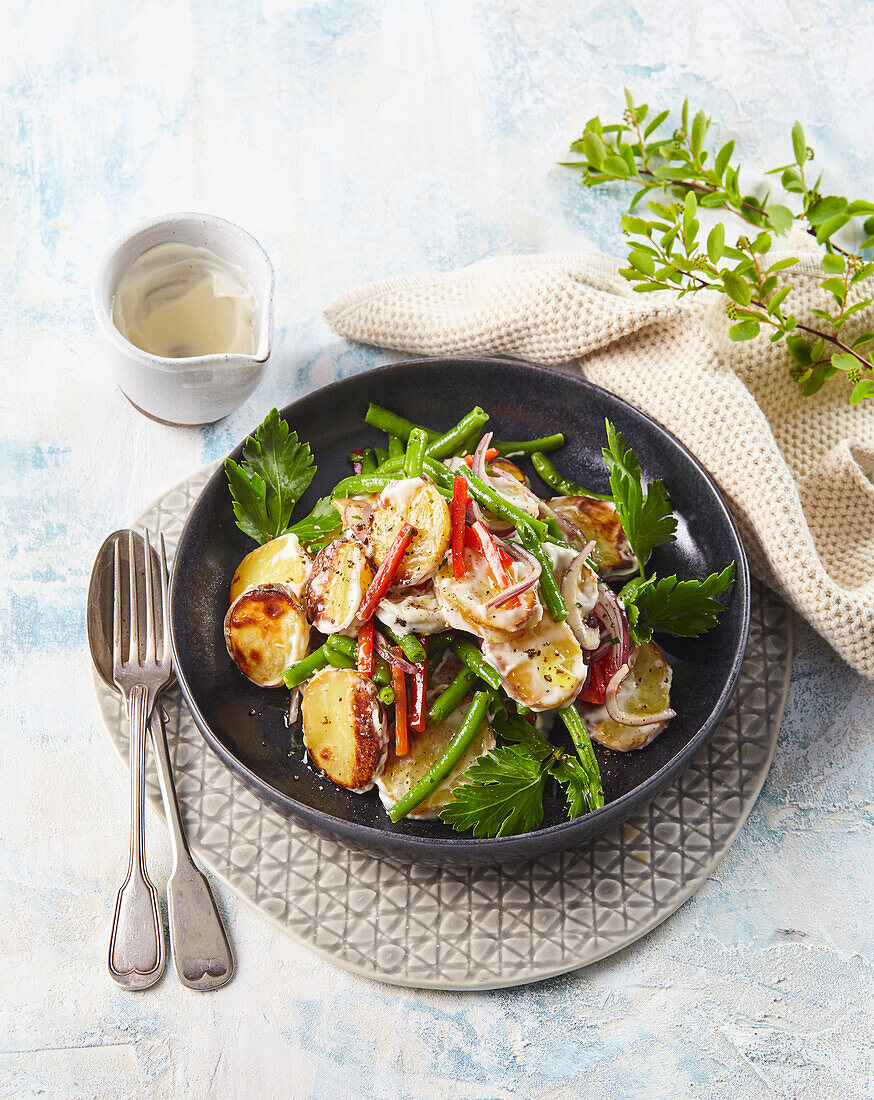 Gebackener Kartoffelsalat mit Gemüse