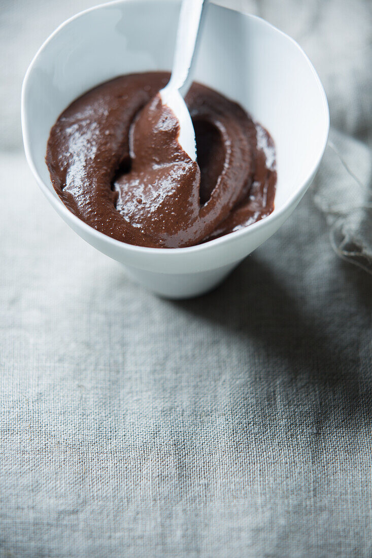 Vegan chocolate cream