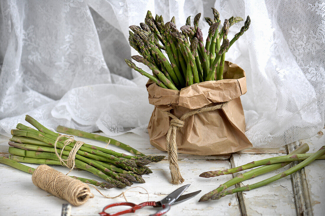 Frischer grüner Spargel