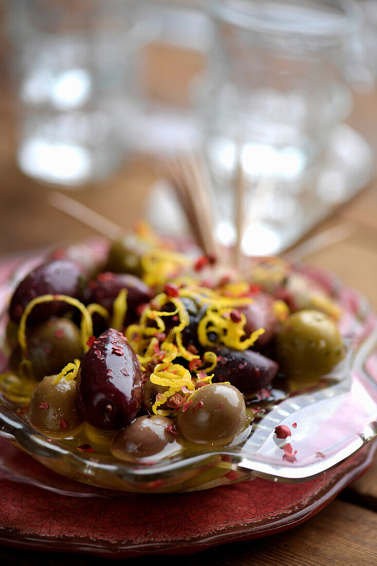 Spicy marinated olives