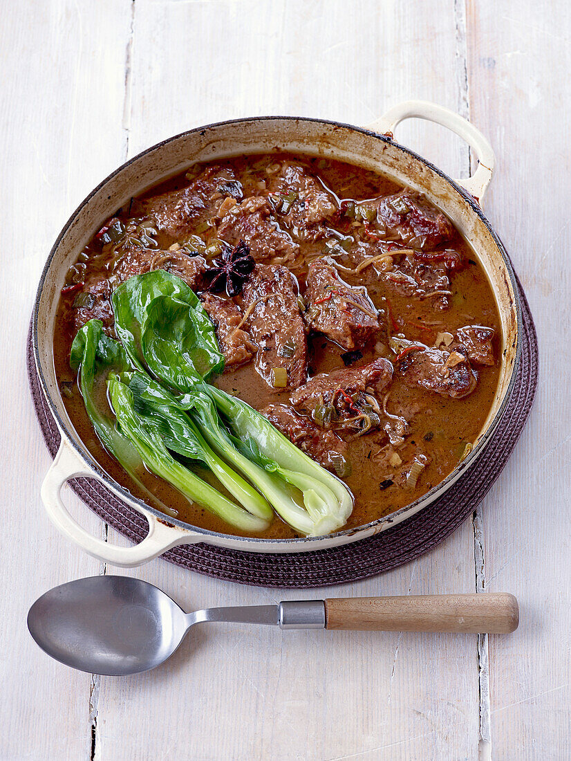 Chinese style braised beef (One Pot)