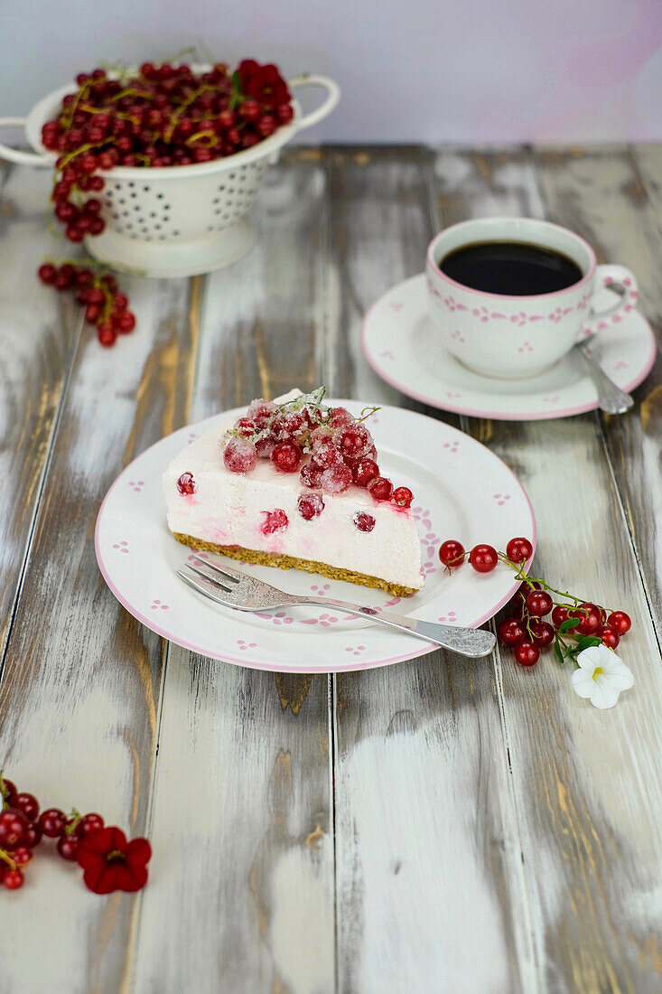 Johannisbeer-No-Bake-Torte