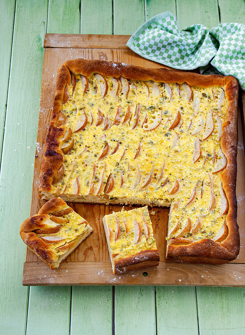 Pear yeast cake with pistachio icing