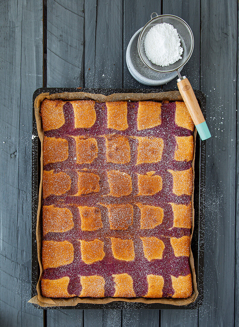 Kissenkuchen mit Beerenmus