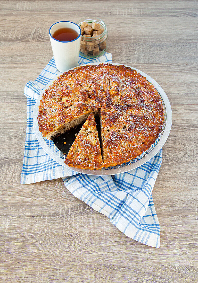 Walnut toffee cake