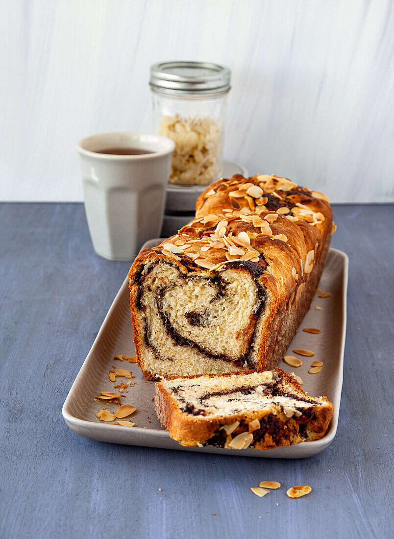 Schneckenstrudel mit Pflaumenfüllung