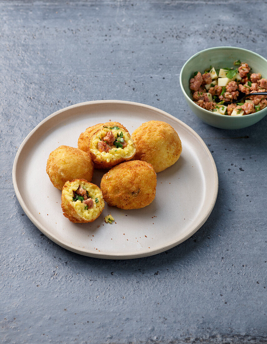 Arancini picante mit Salsiccia-Füllung (Italien)