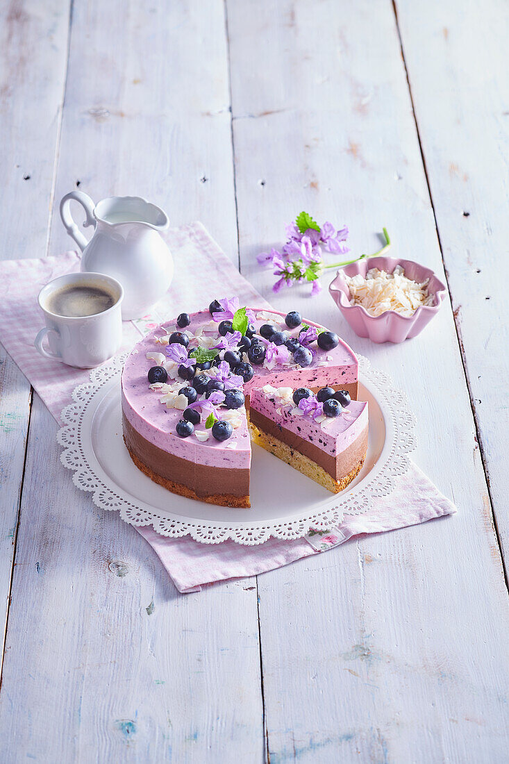 Blueberry and zucchini cake with chocolate