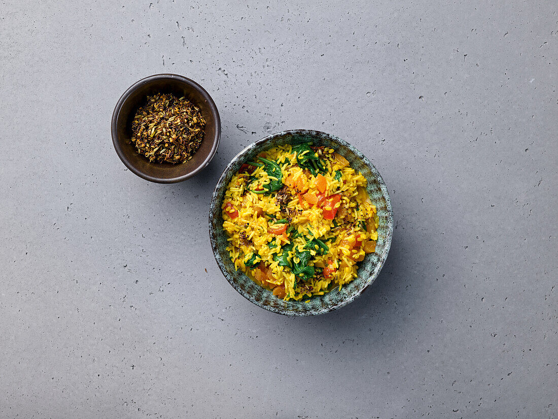 Khichdi with spinach and apricots (India)
