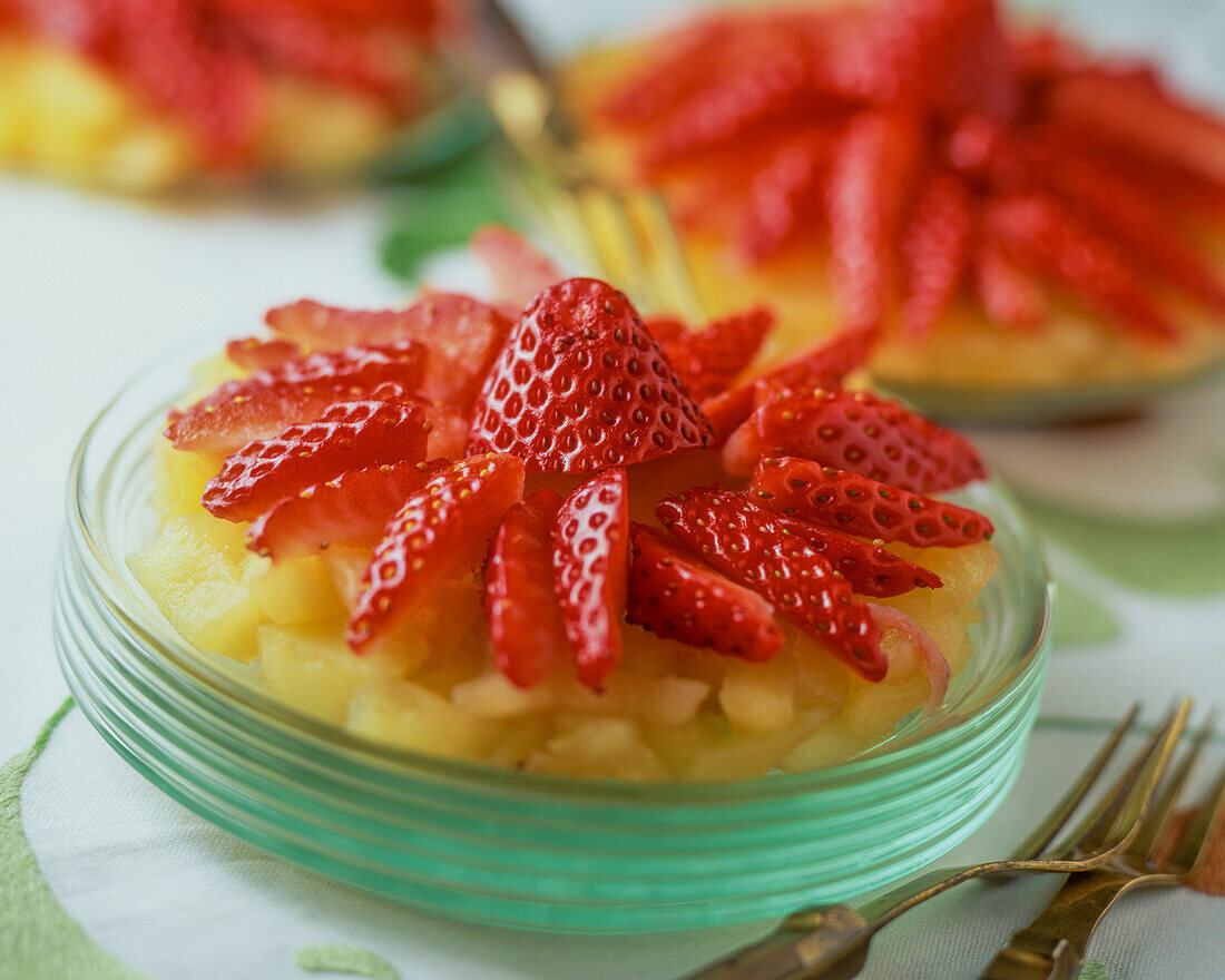Apfel-Erdbeer-Dessert