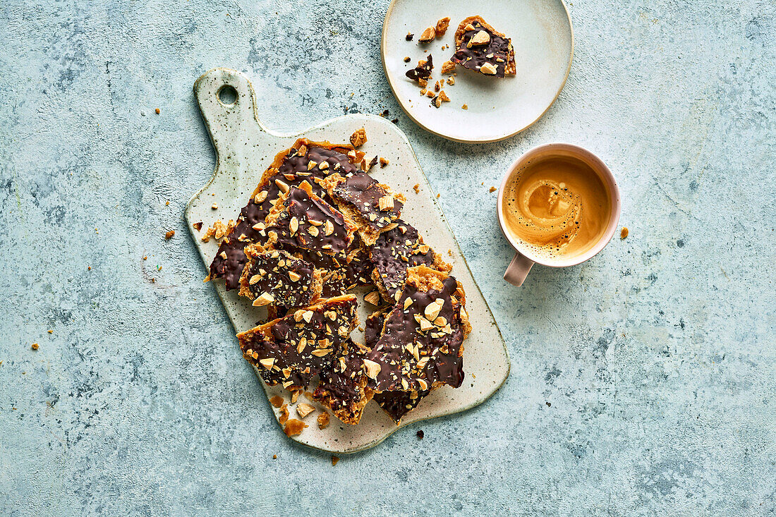 Jewish matzah with salted almond praline cream